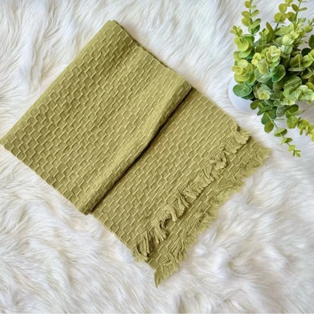 Basket Weave‎ Olive Green Textured Cotton Table Runner with Fringe Edges